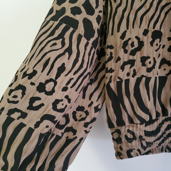 VINTAGE | Nygard Collection Leopard Cheetah Print Single Breasted Blazer (8) - Picture 4 of 9